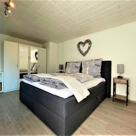 Ferienwohnung Traumhafter Moselblick, Garten&Lounge, Boxspringbett, TOP Lage Bullay Exterior foto